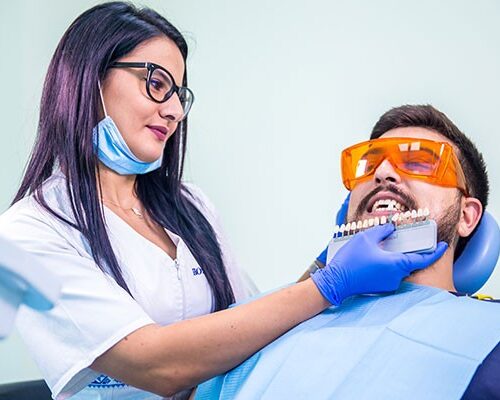 Fațetele dentare realizate prin tehnici indirecte Dr. Georgiana Fieraru
